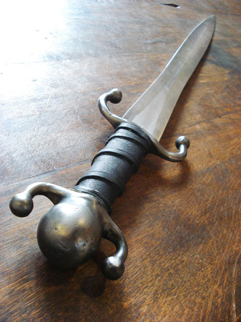 épée celte longue