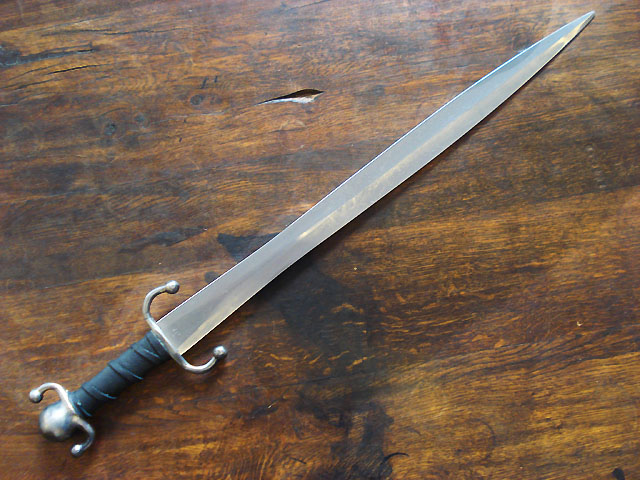 épée celte longue