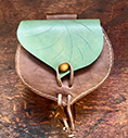 Escarcelle feuille ML03