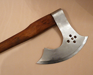 hache à une main