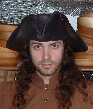 tricorne en cuir