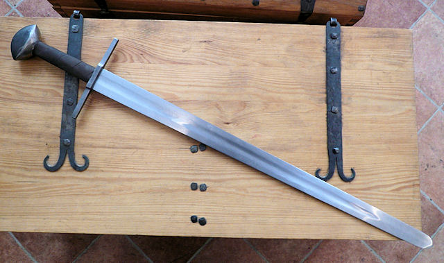 épée x-xiième siècle