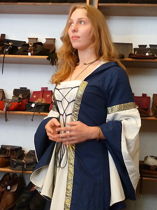 robe m�di�vale