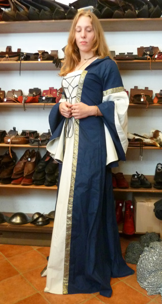 robe m�di�vale
